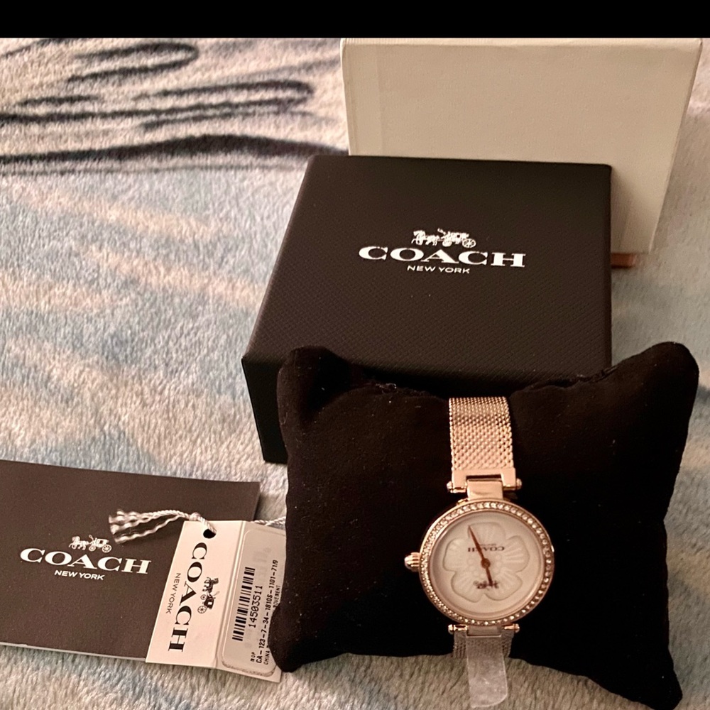 COACH Women's Park Mesh Strap
Watch, 26mm.Cristal Twinkle Rose Gold New with Tag